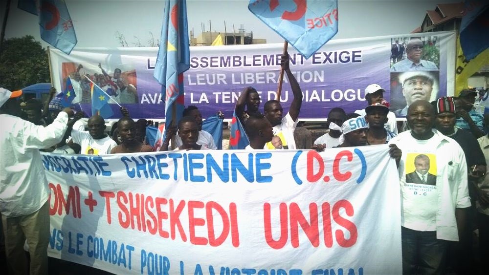 PRISONNIERS POLITIQUES MEETING RESSEMBLEMENT